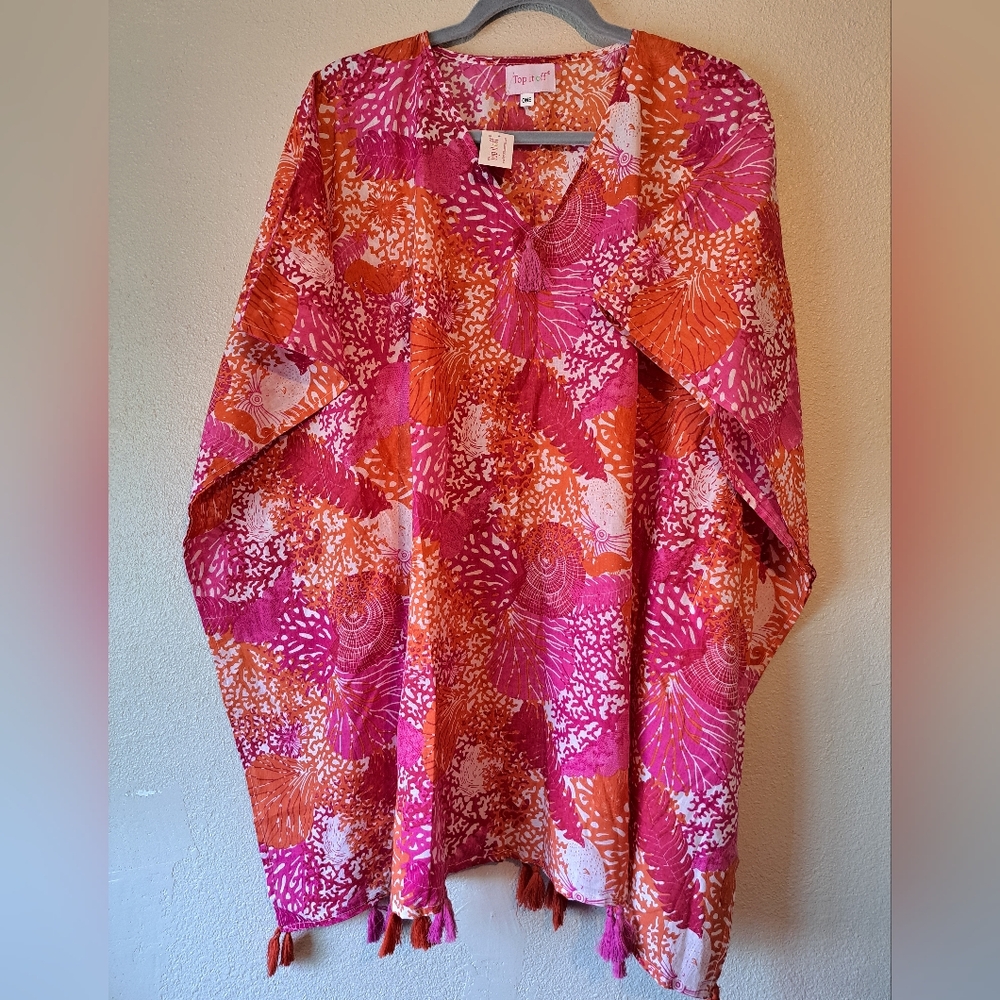 Top it off beach tunic in multicolor size One.